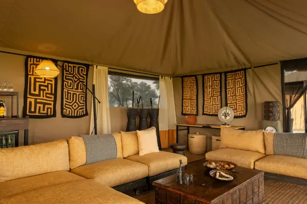 Ubuntu Migration Camp, North Serengeti